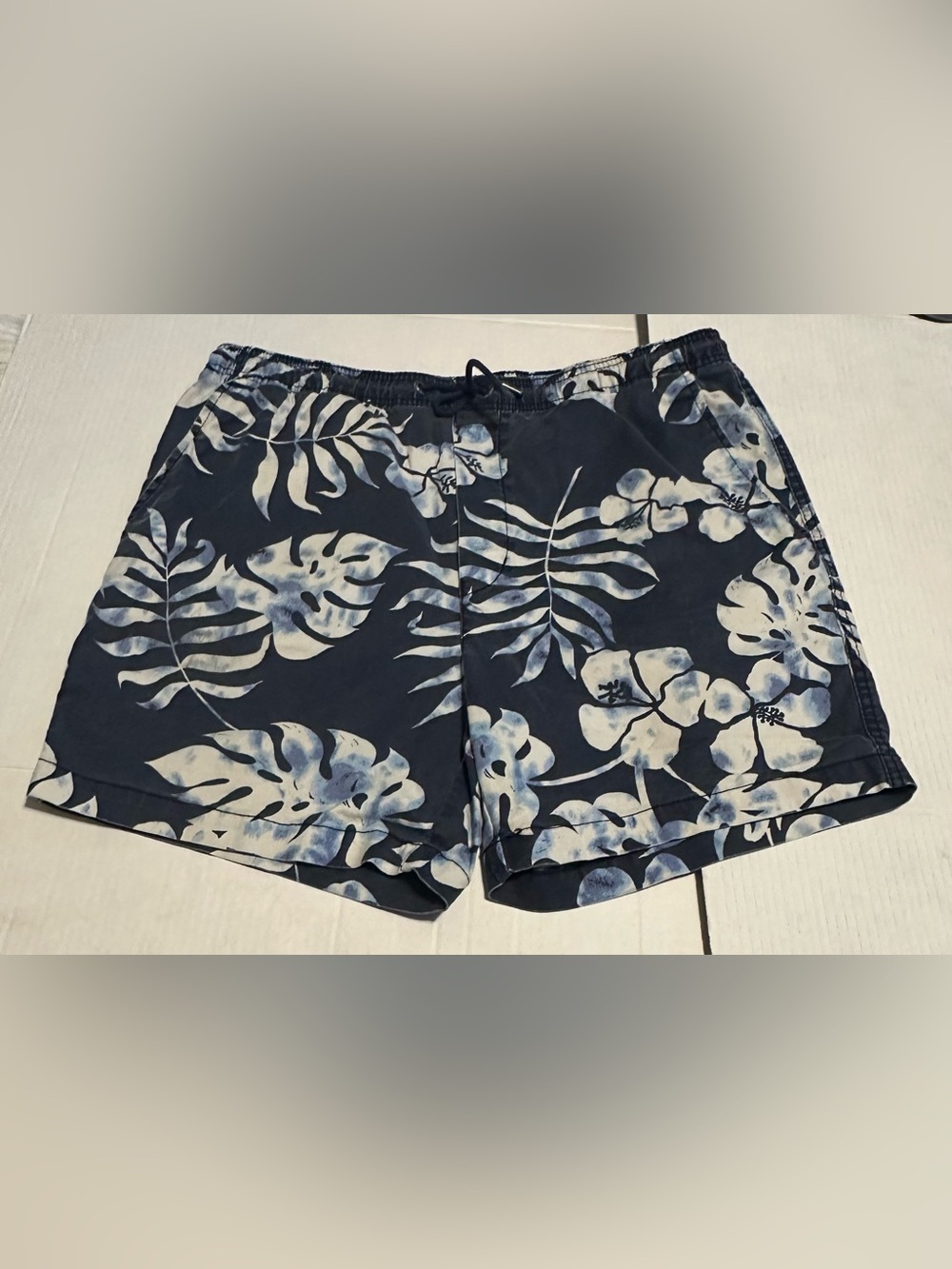American Eagle Outfitters Navy Tropical Floral Swim Shorts